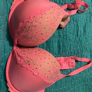 Victoria’s Secret push up bra
